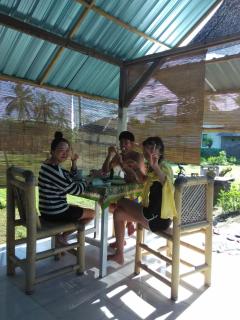 Dinoyin Bungalows - Gili Meno - 4