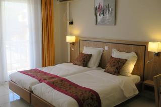 Central Hotel - 8