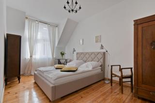 Imperial Apartments - Moderna - 9
