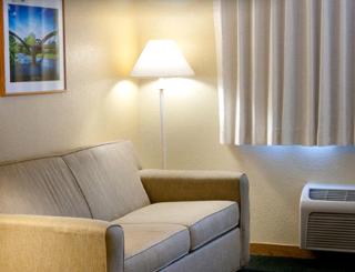 Baymont by Wyndham Midland - Midland - 9