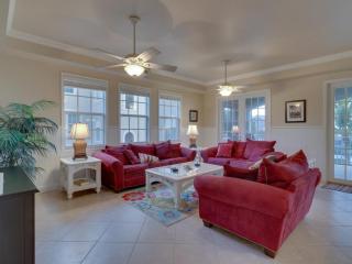 Whitecap Condo Beachfront Splendor - 4