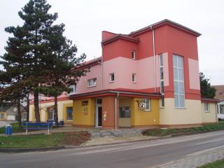 Kulturně Společenské Centrum - Hrušky - 9