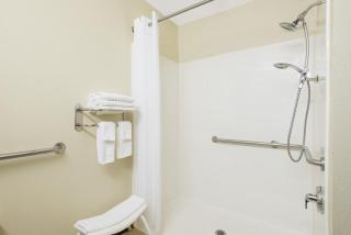 Microtel Inn & Suites by Wyndham - Seneca Falls - 2