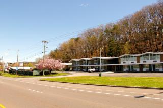 Colony House Motor Lodge - Roanoke - 4