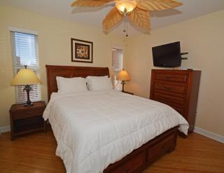 Westwinds Waterfront Resort - St. Pete Beach - 2