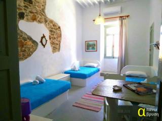 Apano Vrysi - Città di Tinos - 0