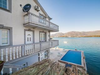 Apartments Elena - Tivat - 9