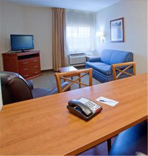 Candlewood Suites Lake Jackson by IHG - 6