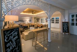Yan's House Hotel - Kuta - 7