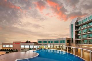 Ramada by Wyndham Baku - Baku - 2
