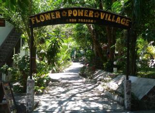 Flower Power Farm Village - 4
