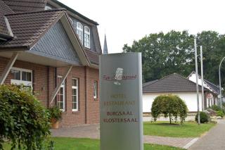 Hotel Restaurant Zum Hollengrund - Heeslingen - 0
