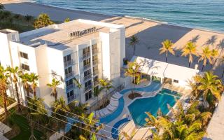 Plunge Beach Resort - 8
