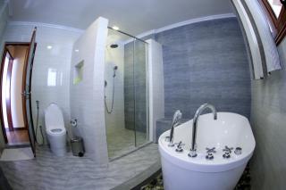 Triton Beach Hotel & Spa - 4