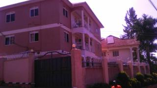 Brown Apartments - 5