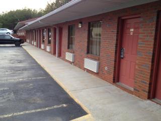 McClellan Inn - Anniston - 1