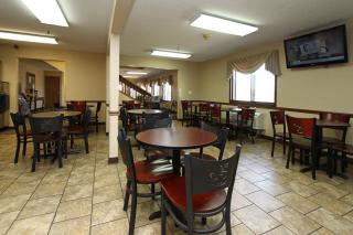 New Victorian Inn & Suites Kearney - Kearney - 4