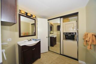 Waikiki Shore Beachfront - 4