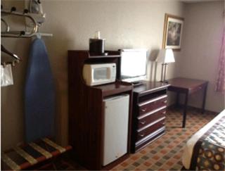 Super 8 by Wyndham Frankfort IN - Frankfort - 4