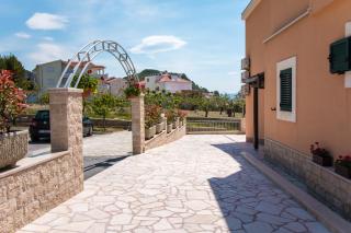 Apartments Rakuljic - Podstrana - 1