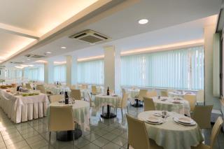 Hotel Ideal Bianchini - Riccione - 4