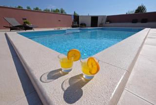 Villa Komel with Pool - 3