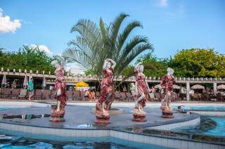 LACQUA DIROMA Hotéis e Parques, diversão 24h - 7