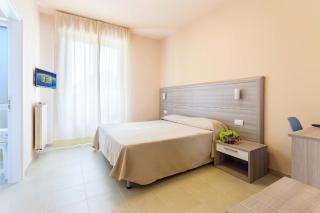 Hotel Villa San Giuseppe - San Bartolomeo al Mare - 3