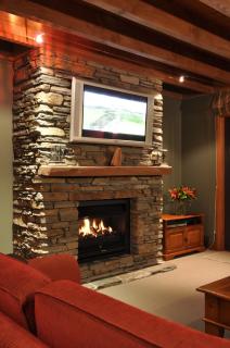 Lansdown Peaks Apartments - 2