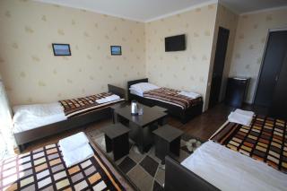 Guest House Parus - Bosteri - 4