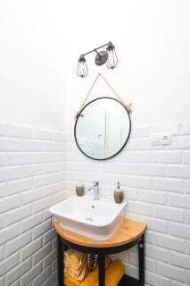 Fab 'n' Chic Apartments - 8