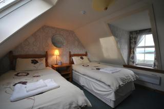 Saucy Mary's Hostel - Kyleakin - 8