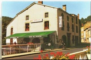 Hôtel des Voyageurs - Ferrières-Saint-Mary - 1