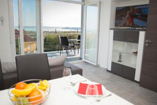 Lakeview Apartments Balatonfüred - Balatonfüred - 9