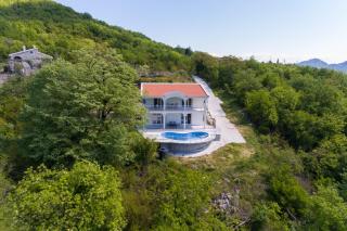 Yokana Villa & Pool - Virpazar - 0