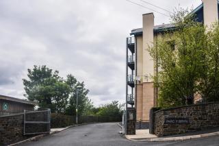 Parc y Bryn Serviced Apartments - 4