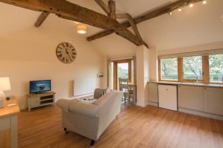Cart Shed Cottage - 2