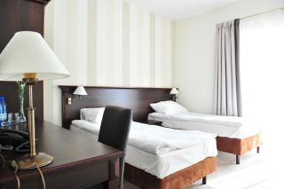 Hotel Biały Dwór - Okuninka - 1
