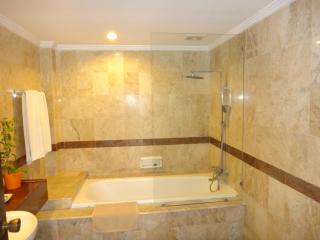 Private Apartments at Jayakarta Resort - Legian - 3