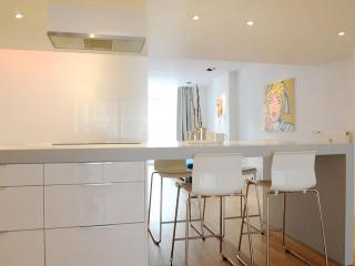 Minimalistic In Premium Location - Bruxelles - 3