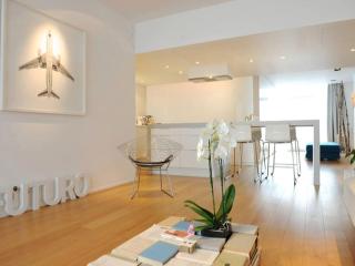 Minimalistic In Premium Location - 8