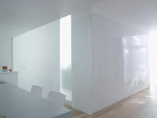 Minimalistic In Premium Location - Bruxelles - 2