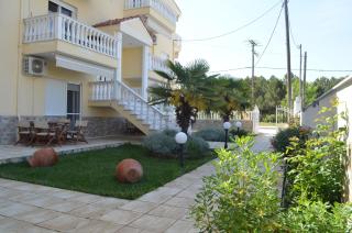 Irini Apartments - Keramotí - 4