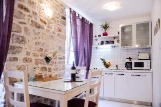 Apartment Peristil Cardo - Split - 4