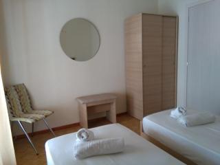 Olena House - 2