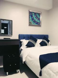 Seasons Hotel - 1