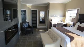 Dockside Suites - 3
