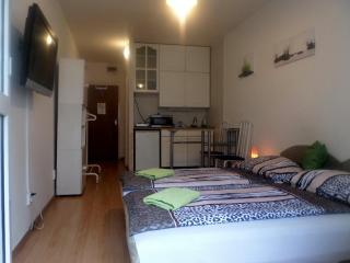 Apartments Leslie - Budapest - 0