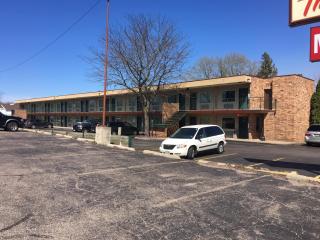 Thunderbird Motor Inn - 9