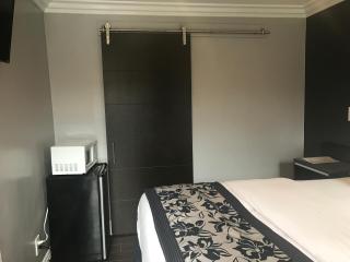 La Bonita Inn Motel - 4